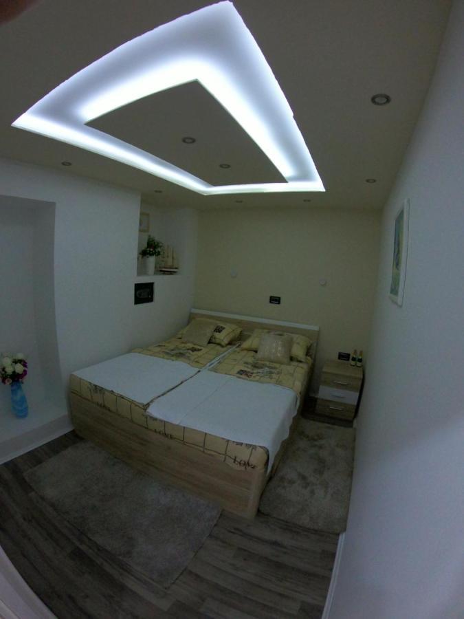 Apartmani Majetic Omisalj Exterior photo